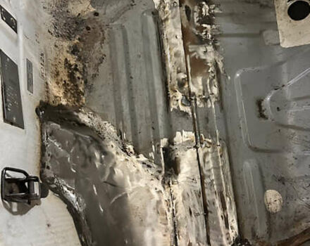 Бежевый Мицубиси L 300, объемом двигателя 2.5 л и пробегом 415 тыс. км за 4200 $, фото 12 на Automoto.ua