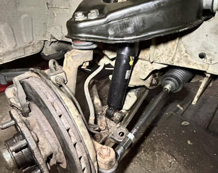 Бежевый Мицубиси L 300, объемом двигателя 2.5 л и пробегом 415 тыс. км за 4200 $, фото 23 на Automoto.ua