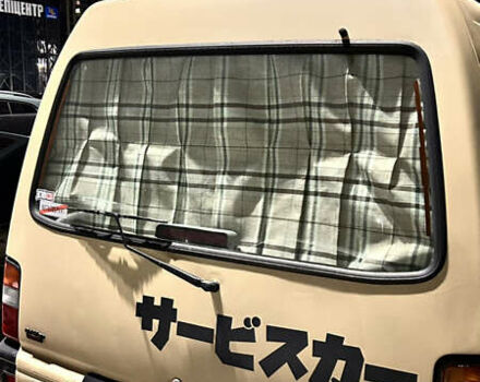 Бежевый Мицубиси L 300, объемом двигателя 2.5 л и пробегом 415 тыс. км за 4200 $, фото 10 на Automoto.ua