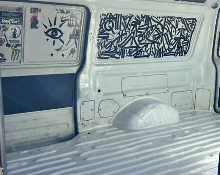 Бежевый Мицубиси L 300, объемом двигателя 2.5 л и пробегом 415 тыс. км за 4200 $, фото 26 на Automoto.ua