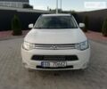 Белый Мицубиси Outlander PHEV, объемом двигателя 2 л и пробегом 184 тыс. км за 18790 $, фото 1 на Automoto.ua