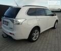 Белый Мицубиси Outlander PHEV, объемом двигателя 2 л и пробегом 184 тыс. км за 18790 $, фото 6 на Automoto.ua