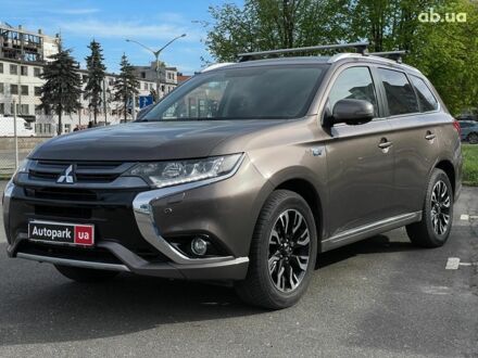 Коричневий Міцубісі Outlander PHEV, об'ємом двигуна 2 л та пробігом 182 тис. км за 19290 $, фото 1 на Automoto.ua