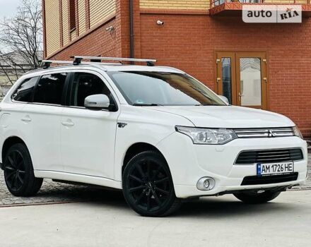 Мицубиси Outlander PHEV, объемом двигателя 2 л и пробегом 266 тыс. км за 15999 $, фото 8 на Automoto.ua