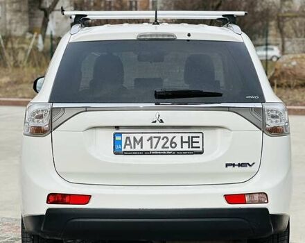 Мицубиси Outlander PHEV, объемом двигателя 2 л и пробегом 266 тыс. км за 15999 $, фото 5 на Automoto.ua