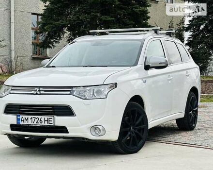 Мицубиси Outlander PHEV, объемом двигателя 2 л и пробегом 266 тыс. км за 15999 $, фото 11 на Automoto.ua