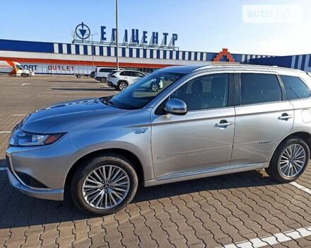 Мицубиси Outlander PHEV, объемом двигателя 2 л и пробегом 38 тыс. км за 25500 $, фото 1 на Automoto.ua