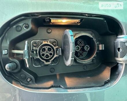 Серый Мицубиси Outlander PHEV, объемом двигателя 2 л и пробегом 147 тыс. км за 16799 $, фото 2 на Automoto.ua
