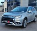Серый Мицубиси Outlander PHEV, объемом двигателя 24 л и пробегом 58 тыс. км за 27790 $, фото 1 на Automoto.ua