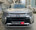 Серый Мицубиси Outlander PHEV, объемом двигателя 2.4 л и пробегом 13 тыс. км за 31490 $, фото 2 на Automoto.ua