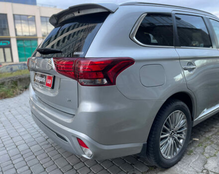 Сірий Міцубісі Outlander PHEV, об'ємом двигуна 2.4 л та пробігом 13 тис. км за 31990 $, фото 15 на Automoto.ua