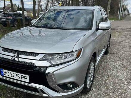 Міцубісі Outlander PHEV 2021 у Івано-Франківську на Automoto.ua Сірий Міцубісі Outlander PHEV, об'ємом двигуна 2.4 л та пробігом 37 тис. км за 33900 $, фото 1 на Automoto.ua