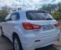 Белый Мицубиси Outlander Sport, объемом двигателя 2 л и пробегом 140 тыс. км за 11000 $, фото 5 на Automoto.ua