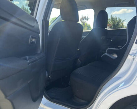 Білий Міцубісі Outlander Sport, об'ємом двигуна 2 л та пробігом 258 тис. км за 10500 $, фото 11 на Automoto.ua