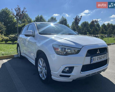Білий Міцубісі Outlander Sport, об'ємом двигуна 2 л та пробігом 258 тис. км за 10500 $, фото 1 на Automoto.ua