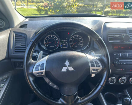 Білий Міцубісі Outlander Sport, об'ємом двигуна 2 л та пробігом 258 тис. км за 10500 $, фото 9 на Automoto.ua