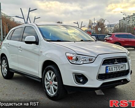Білий Міцубісі Outlander Sport, об'ємом двигуна 2 л та пробігом 240 тис. км за 8799 $, фото 5 на Automoto.ua