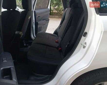 Білий Міцубісі Outlander Sport, об'ємом двигуна 2 л та пробігом 150 тис. км за 9700 $, фото 24 на Automoto.ua