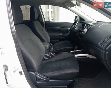 Білий Міцубісі Outlander Sport, об'ємом двигуна 2 л та пробігом 150 тис. км за 9500 $, фото 18 на Automoto.ua