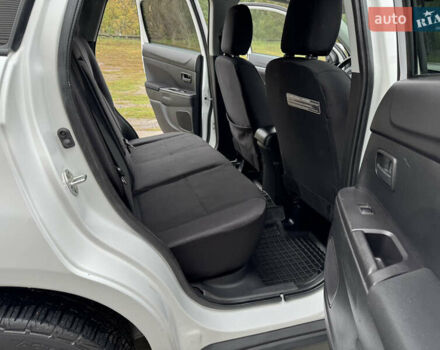 Белый Мицубиси Outlander Sport, объемом двигателя 2 л и пробегом 160 тыс. км за 10800 $, фото 32 на Automoto.ua