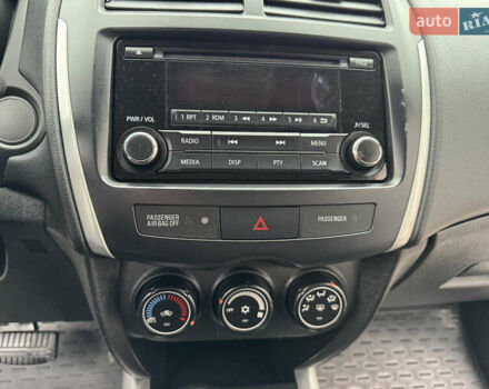 Белый Мицубиси Outlander Sport, объемом двигателя 2 л и пробегом 160 тыс. км за 10800 $, фото 23 на Automoto.ua