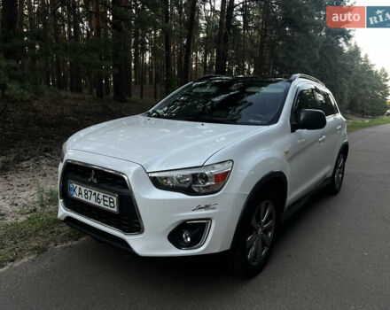 Белый Мицубиси Outlander Sport, объемом двигателя 2 л и пробегом 170 тыс. км за 11000 $, фото 1 на Automoto.ua