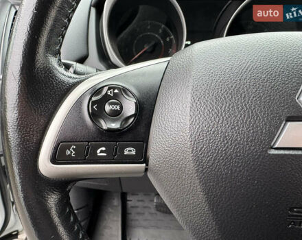 Белый Мицубиси Outlander Sport, объемом двигателя 2 л и пробегом 160 тыс. км за 10800 $, фото 25 на Automoto.ua