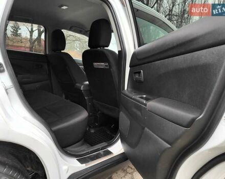Белый Мицубиси Outlander Sport, объемом двигателя 2.4 л и пробегом 207 тыс. км за 9990 $, фото 50 на Automoto.ua