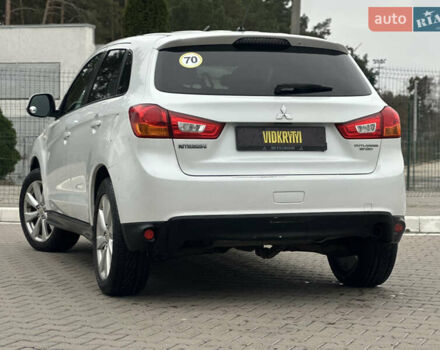 Белый Мицубиси Outlander Sport, объемом двигателя 2 л и пробегом 257 тыс. км за 10800 $, фото 16 на Automoto.ua