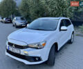 Белый Мицубиси Outlander Sport, объемом двигателя 2 л и пробегом 147 тыс. км за 12400 $, фото 2 на Automoto.ua