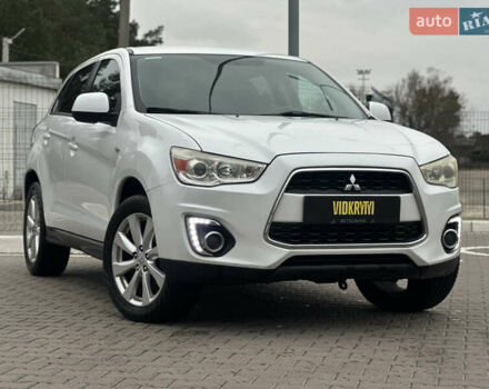 Белый Мицубиси Outlander Sport, объемом двигателя 2 л и пробегом 257 тыс. км за 10800 $, фото 7 на Automoto.ua
