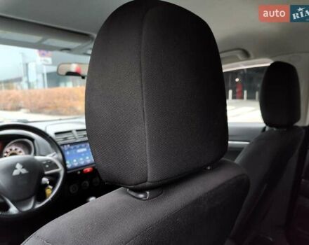 Белый Мицубиси Outlander Sport, объемом двигателя 2.4 л и пробегом 207 тыс. км за 9990 $, фото 56 на Automoto.ua