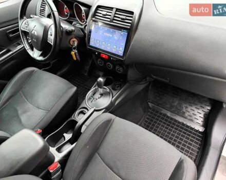 Белый Мицубиси Outlander Sport, объемом двигателя 2.4 л и пробегом 207 тыс. км за 9990 $, фото 36 на Automoto.ua