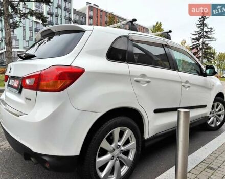 Белый Мицубиси Outlander Sport, объемом двигателя 2.4 л и пробегом 207 тыс. км за 9990 $, фото 22 на Automoto.ua