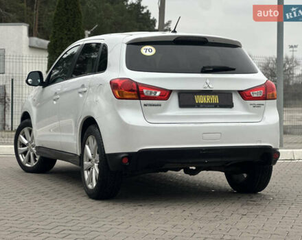 Белый Мицубиси Outlander Sport, объемом двигателя 2 л и пробегом 257 тыс. км за 10800 $, фото 17 на Automoto.ua