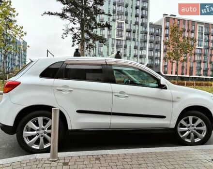 Белый Мицубиси Outlander Sport, объемом двигателя 2.4 л и пробегом 207 тыс. км за 9990 $, фото 25 на Automoto.ua