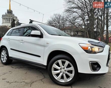 Белый Мицубиси Outlander Sport, объемом двигателя 2.4 л и пробегом 207 тыс. км за 9990 $, фото 24 на Automoto.ua