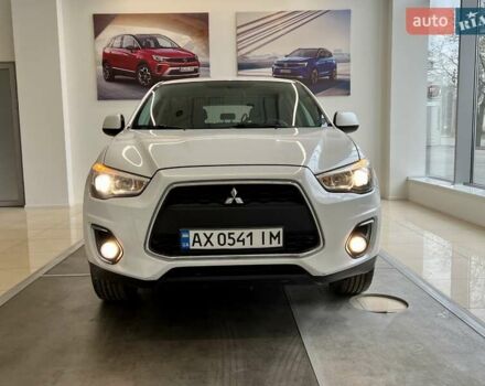 Білий Міцубісі Outlander Sport, об'ємом двигуна 2.4 л та пробігом 160 тис. км за 12500 $, фото 2 на Automoto.ua