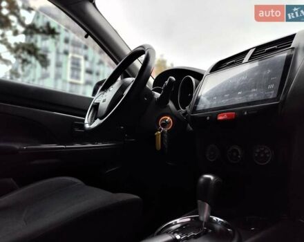 Белый Мицубиси Outlander Sport, объемом двигателя 2.4 л и пробегом 207 тыс. км за 9990 $, фото 37 на Automoto.ua