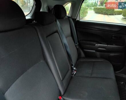 Белый Мицубиси Outlander Sport, объемом двигателя 2.4 л и пробегом 207 тыс. км за 10990 $, фото 59 на Automoto.ua