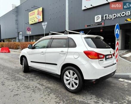 Белый Мицубиси Outlander Sport, объемом двигателя 2.4 л и пробегом 207 тыс. км за 9990 $, фото 11 на Automoto.ua