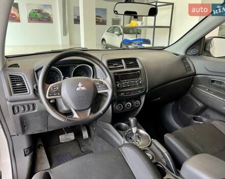 Білий Міцубісі Outlander Sport, об'ємом двигуна 2.4 л та пробігом 160 тис. км за 12500 $, фото 20 на Automoto.ua