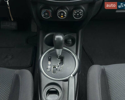 Белый Мицубиси Outlander Sport, объемом двигателя 2 л и пробегом 257 тыс. км за 10800 $, фото 24 на Automoto.ua