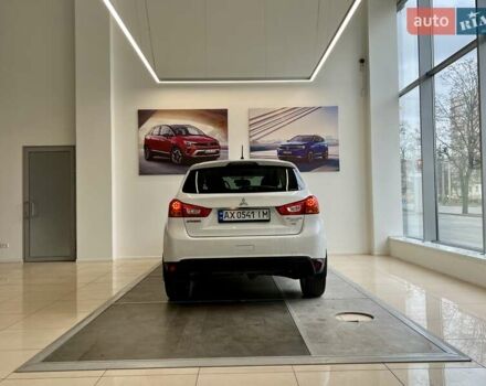 Білий Міцубісі Outlander Sport, об'ємом двигуна 2.4 л та пробігом 160 тис. км за 12500 $, фото 18 на Automoto.ua