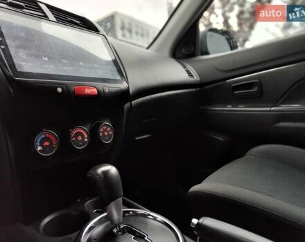 Белый Мицубиси Outlander Sport, объемом двигателя 2.4 л и пробегом 207 тыс. км за 10990 $, фото 40 на Automoto.ua