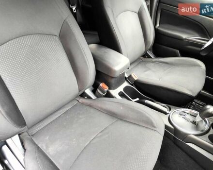 Белый Мицубиси Outlander Sport, объемом двигателя 2.4 л и пробегом 207 тыс. км за 9990 $, фото 40 на Automoto.ua