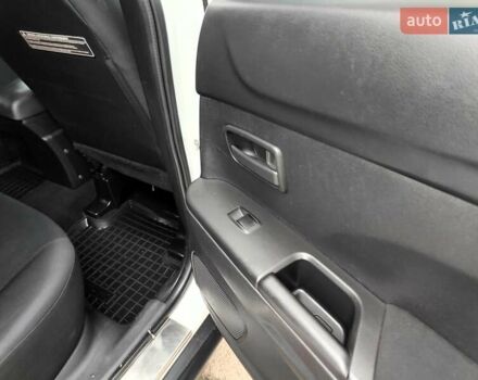 Белый Мицубиси Outlander Sport, объемом двигателя 2.4 л и пробегом 207 тыс. км за 9990 $, фото 51 на Automoto.ua