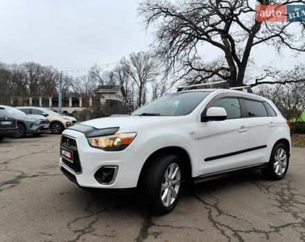 Белый Мицубиси Outlander Sport, объемом двигателя 2.4 л и пробегом 207 тыс. км за 9990 $, фото 6 на Automoto.ua