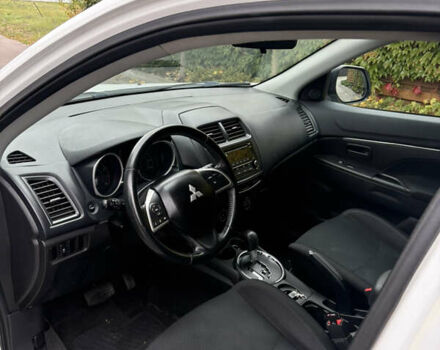 Мицубиси Outlander Sport 2015 в Вышгороде на Automoto.ua Белый Мицубиси Outlander Sport, объемом двигателя 2 л и пробегом 136 тыс. км за 10700 $, фото 6 на Automoto.ua