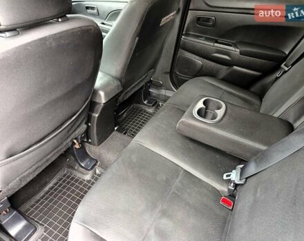 Белый Мицубиси Outlander Sport, объемом двигателя 2.4 л и пробегом 207 тыс. км за 9990 $, фото 57 на Automoto.ua